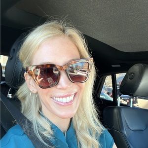 Meet your Posher, Charlotte